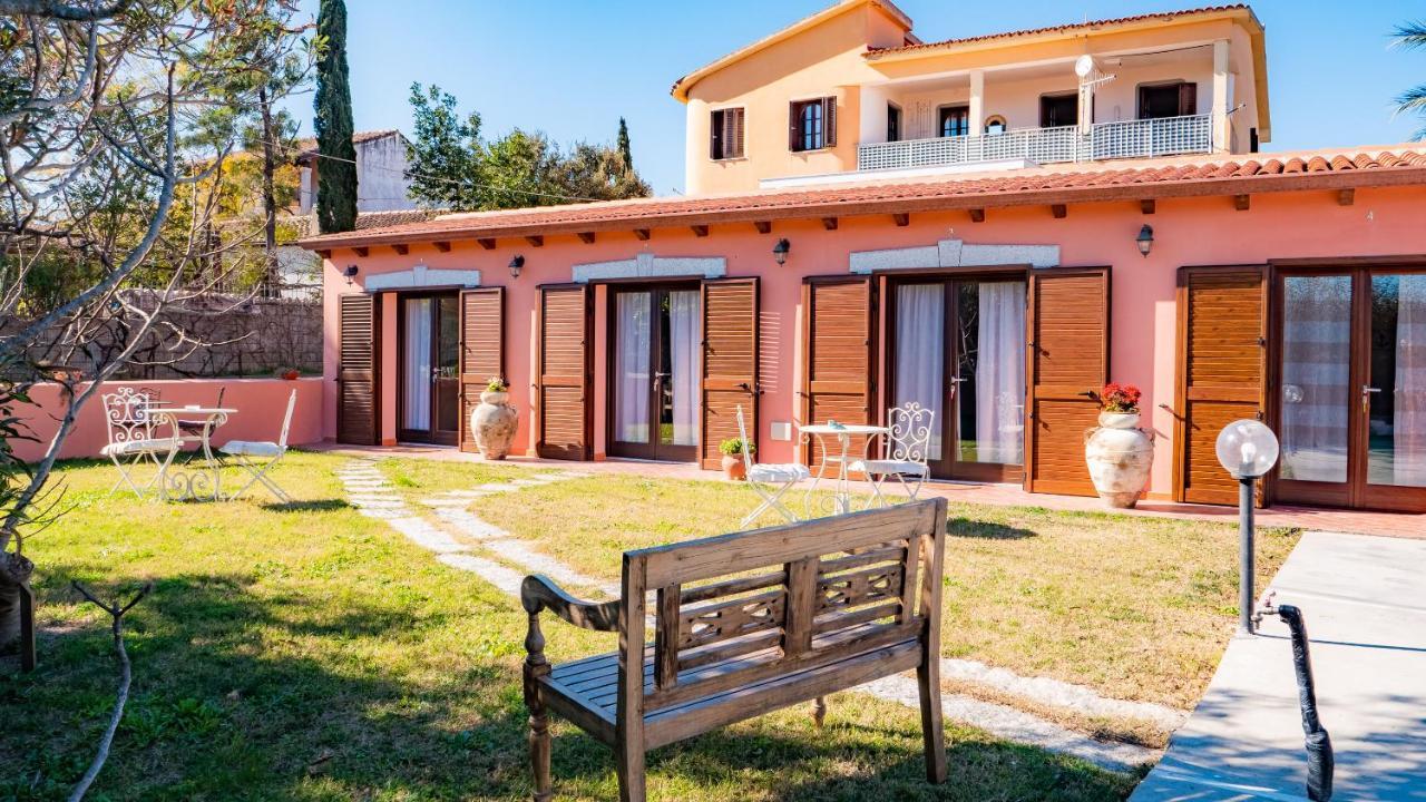 Quadrifoglio Affittacamere San Teodoro  Extérieur photo