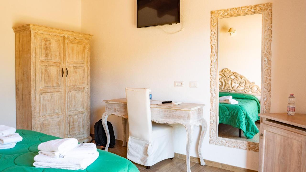 Quadrifoglio Affittacamere San Teodoro  Extérieur photo