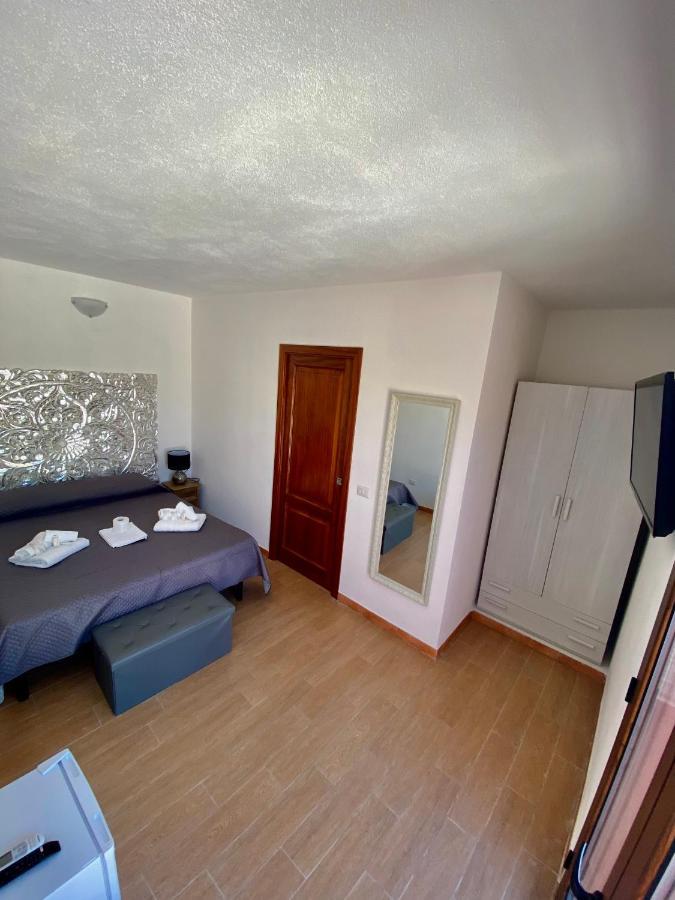 Quadrifoglio Affittacamere San Teodoro  Extérieur photo